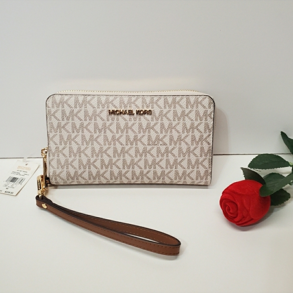 Michael Kors Jet Set Large Phone Wristlet Wallet Vanilla MK Powder Blush…